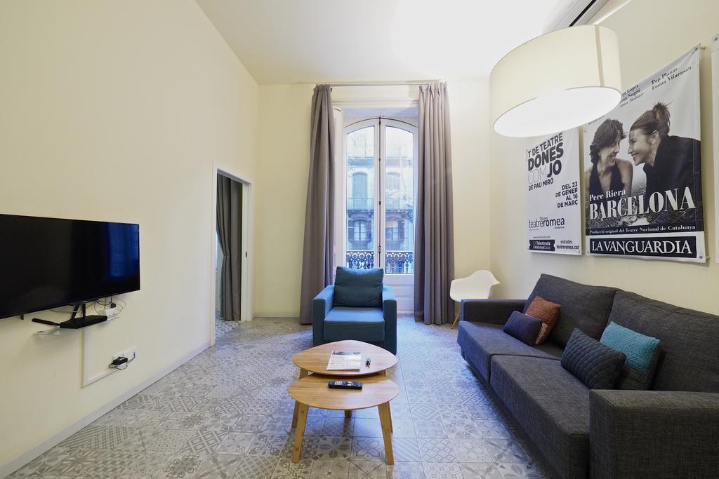 Uma Suites Pau Claris Barcelona Exterior foto